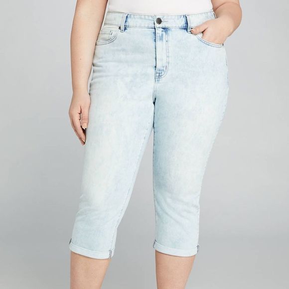 Lane Bryant Curvy Fit Acid Wash Pedal Jeans NWT - Picture 2 of 6